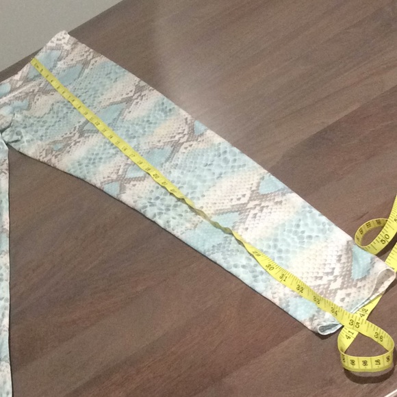 Onzie Snake print Yoga Leggings Sz S/M - Picture 4 of 8